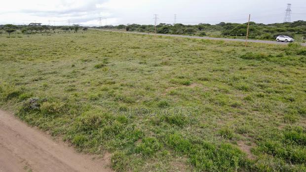 Prime 1 Acre Ewuaso Touching  - thumbnail 9