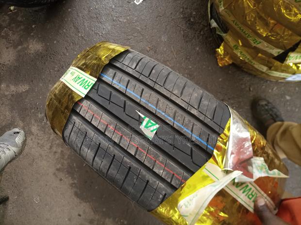 245/45r19 Bearway Tyres - main view