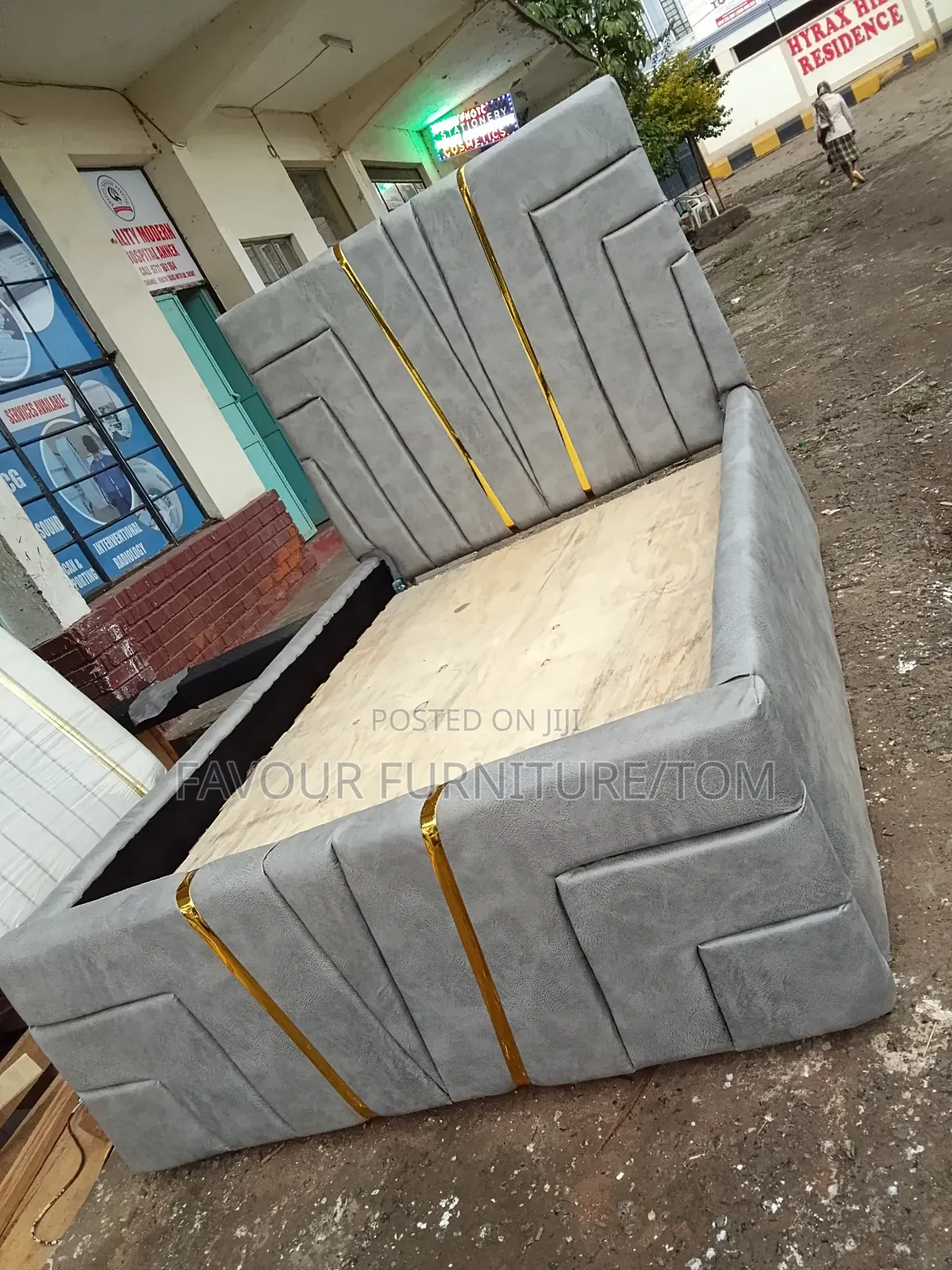 Tufted Chesterfield Beds 5x6