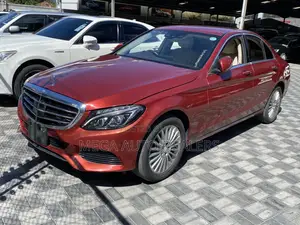 Mercedes-Benz C200 2018 Red