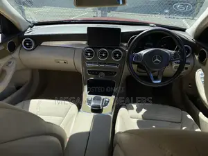 Mercedes-Benz C200 2018 Red