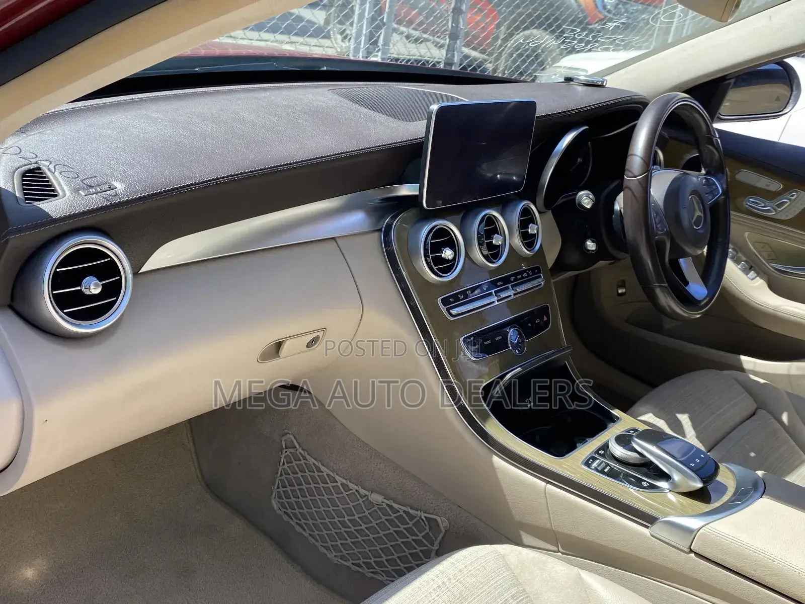 Mercedes-Benz C200 2018 Red