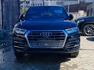 Audi Q5 2018 Black