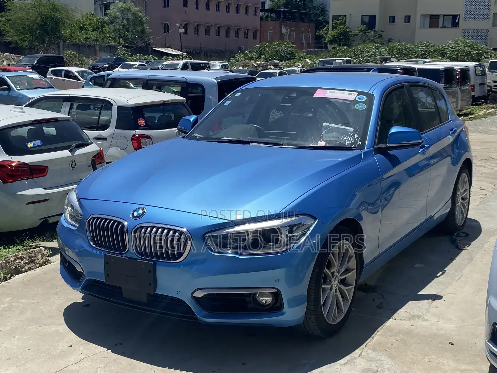 BMW 118i 2018 Teal