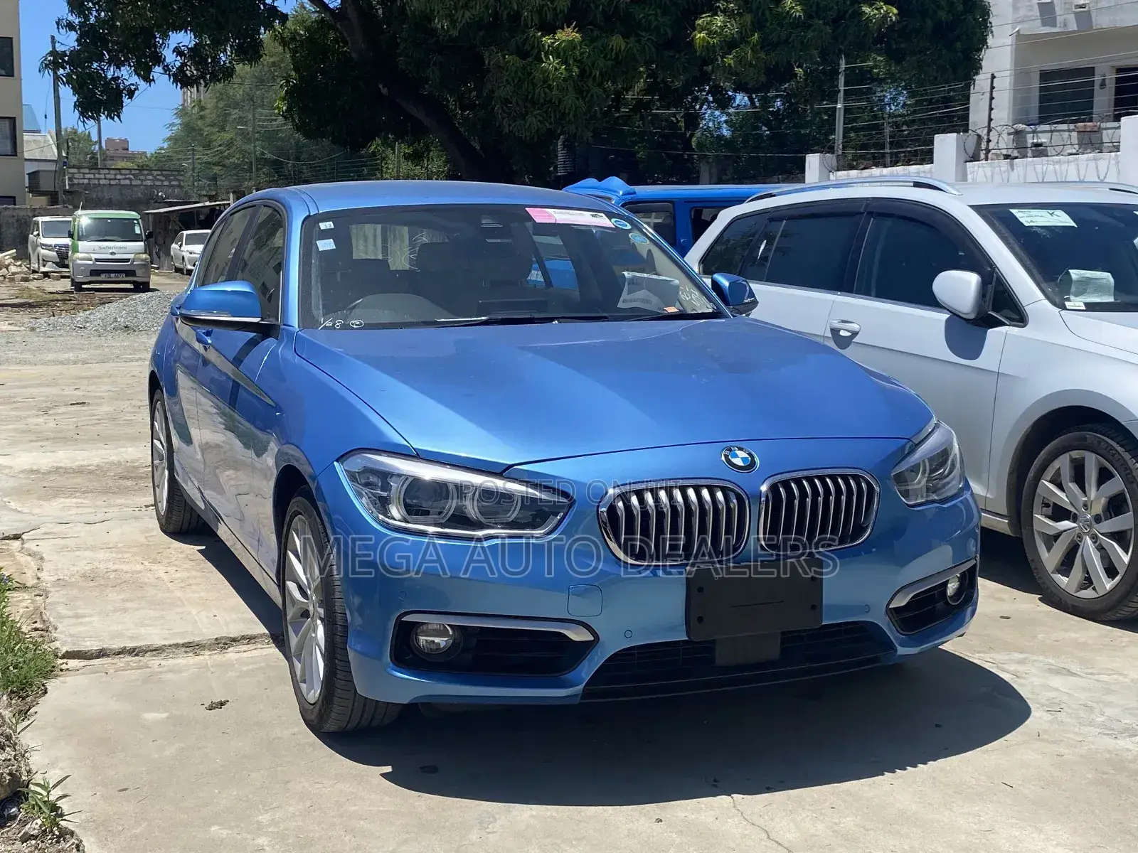 BMW 118i 2018 Teal