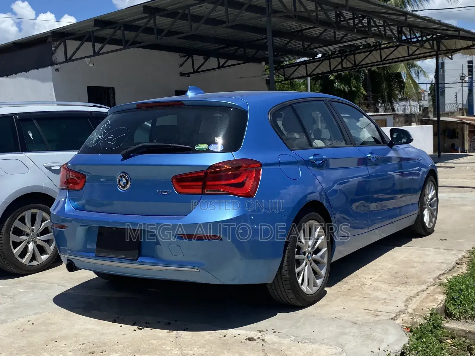 BMW 118i 2018 Teal