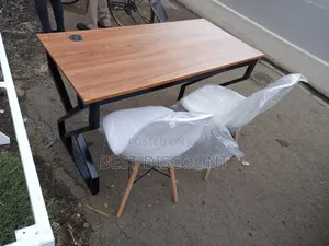 Lecture Table and Chairs