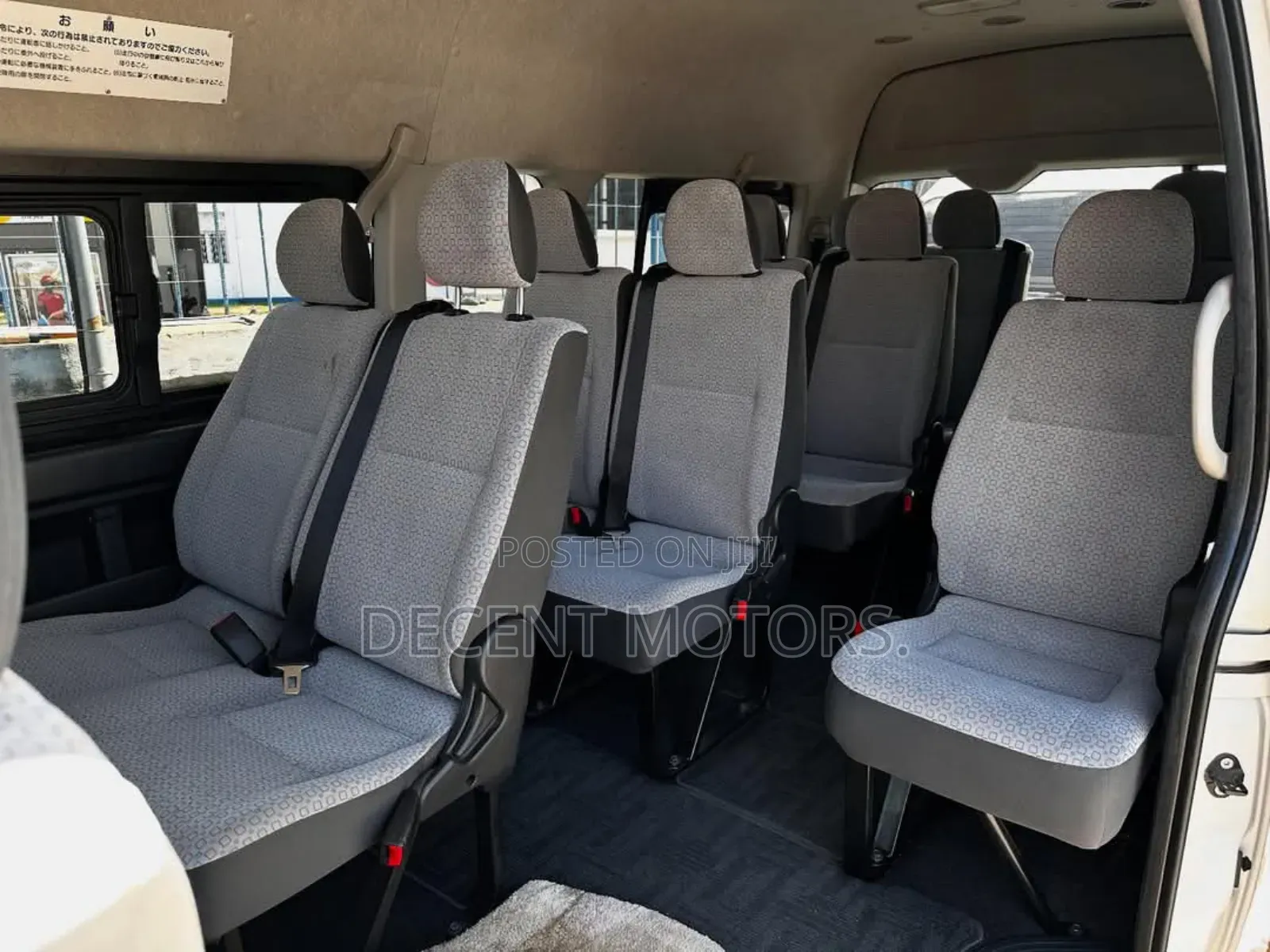 Toyota HiAce 2019 White