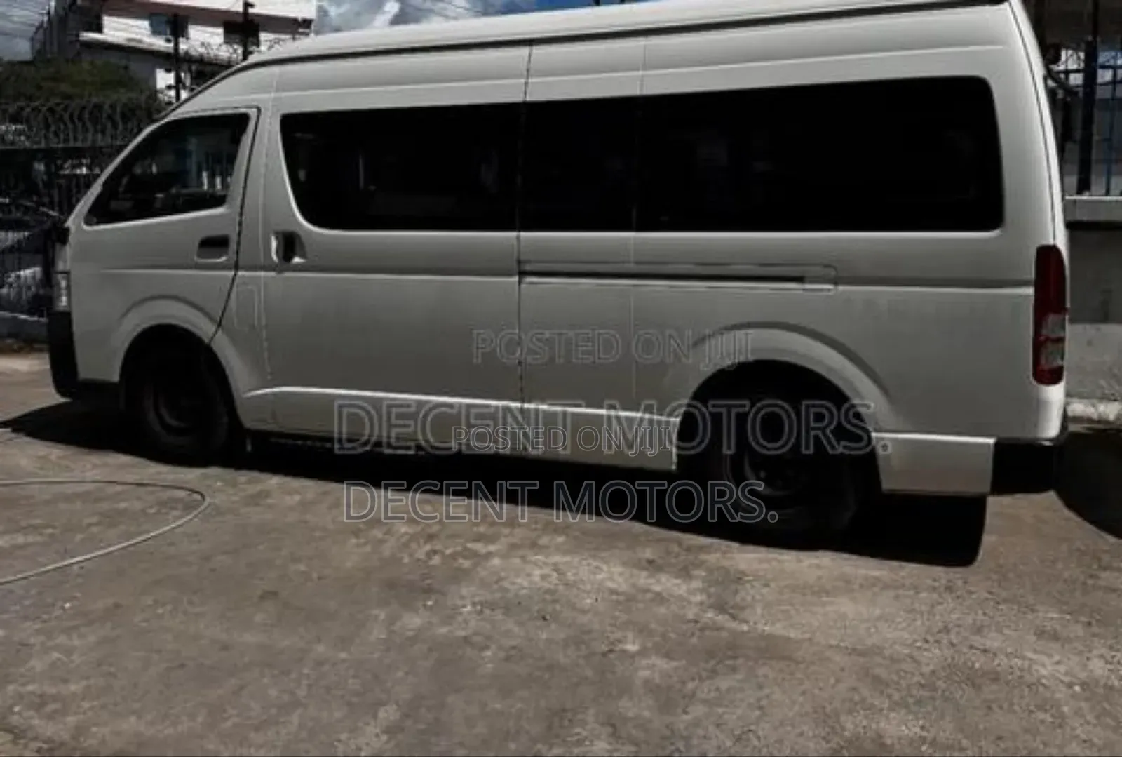 Toyota HiAce 2019 White
