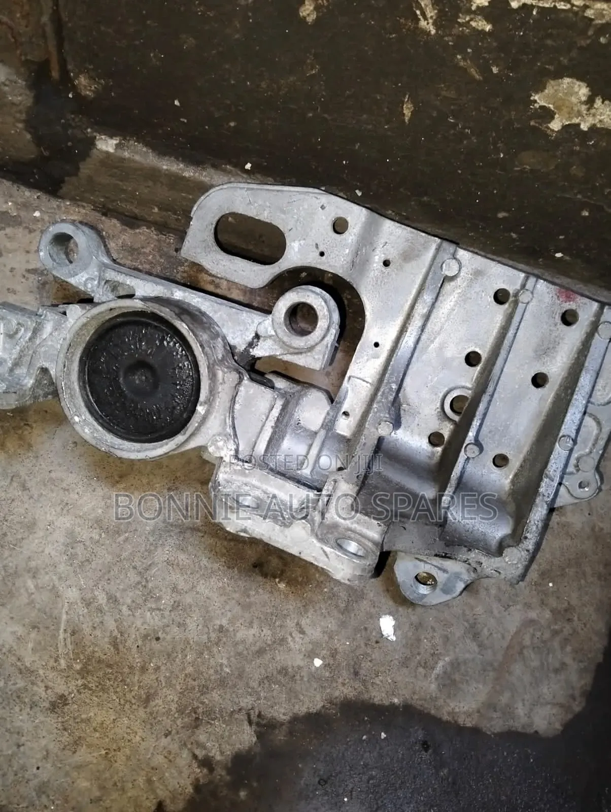 Nissan Dualis Gearbox Mounting