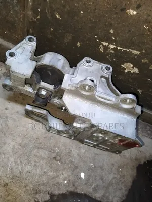 Nissan Dualis Gearbox Mounting