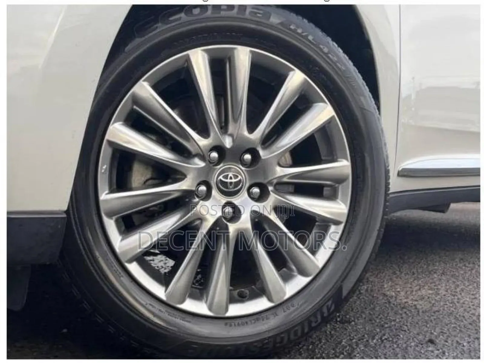 Toyota Harrier 2.0 2019 White