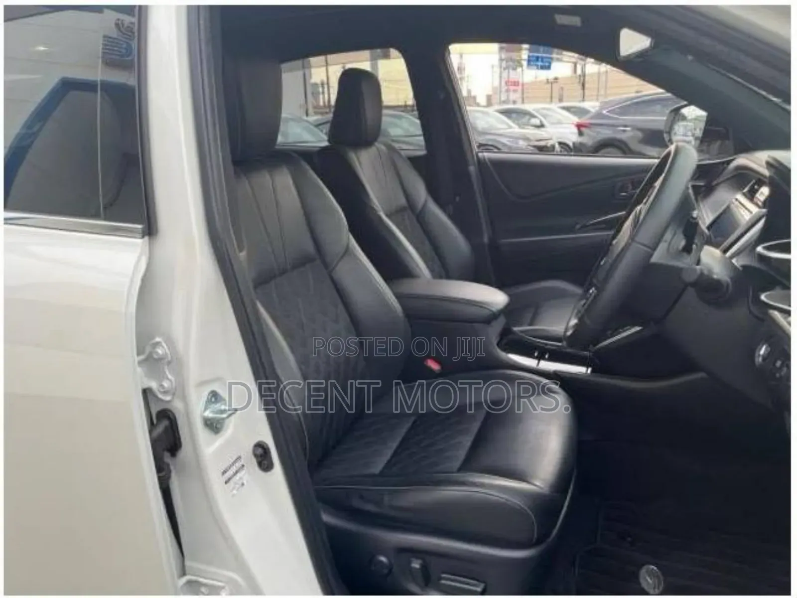 Toyota Harrier 2.0 2019 White