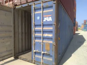 40ft Empty Shipping Containers!