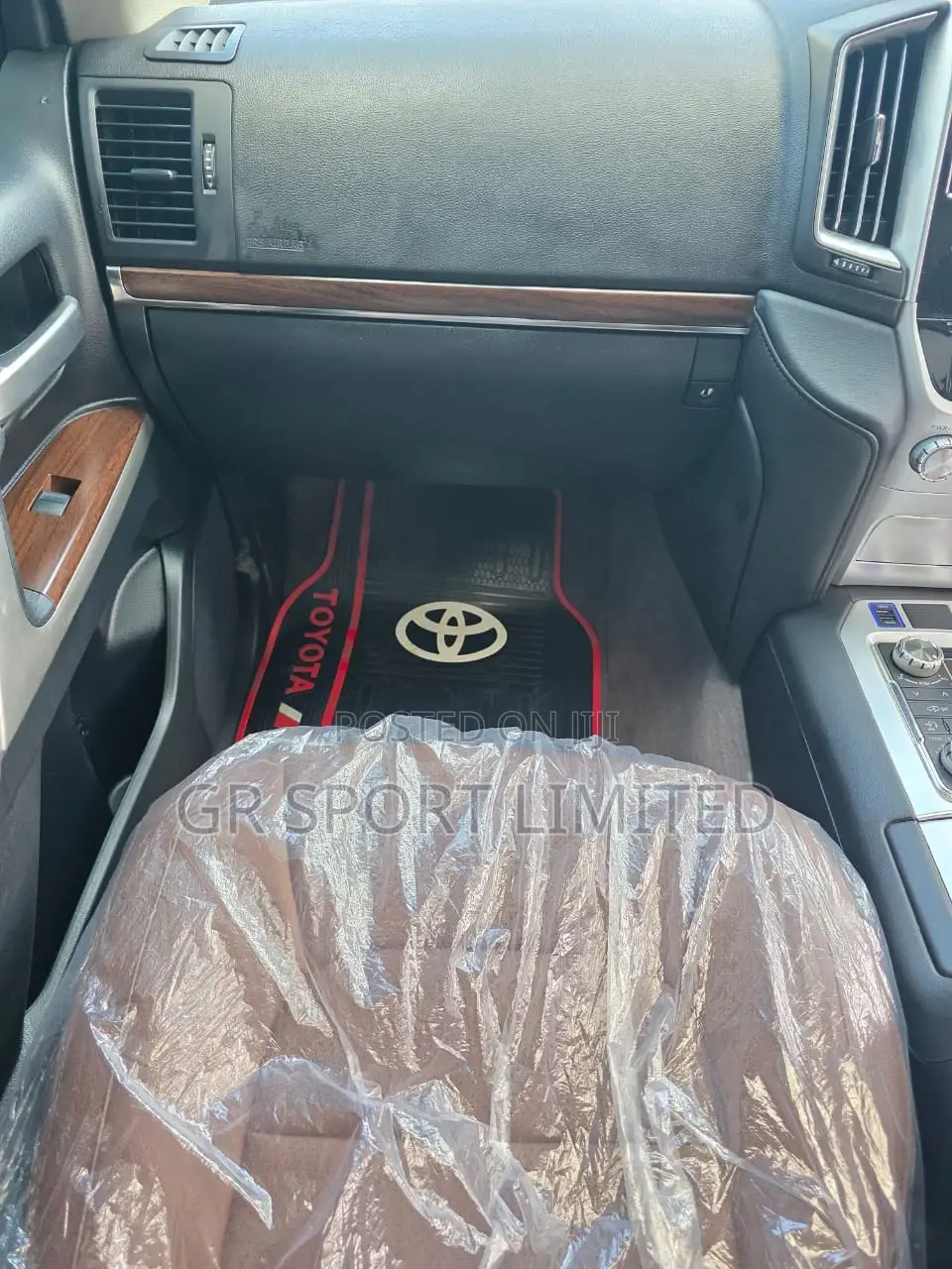Toyota Land Cruiser 4.5 V8 VXR 2018 Green