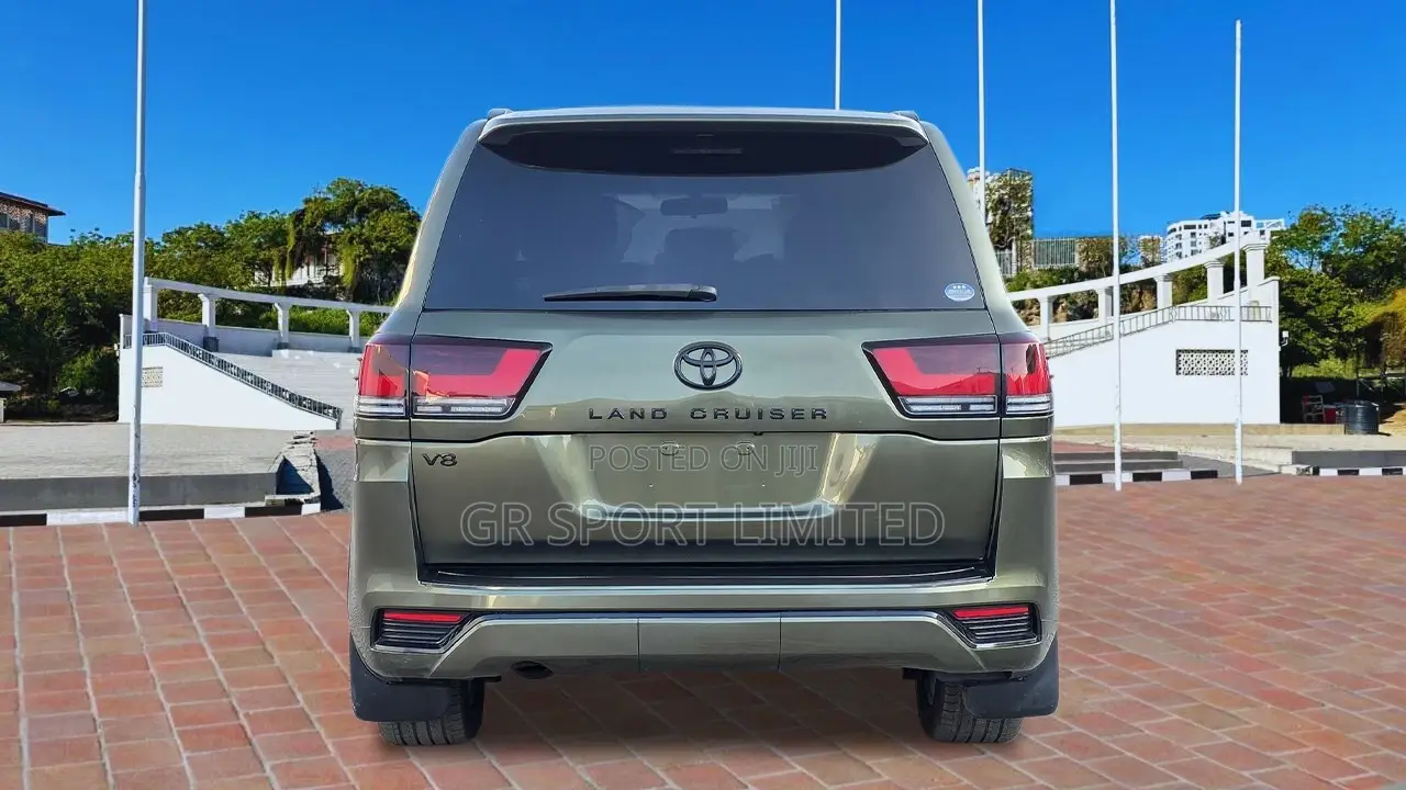 Toyota Land Cruiser 4.5 V8 VXR 2018 Green