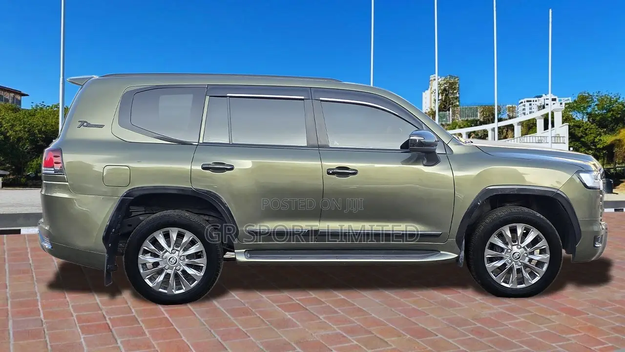 Toyota Land Cruiser 4.5 V8 VXR 2018 Green