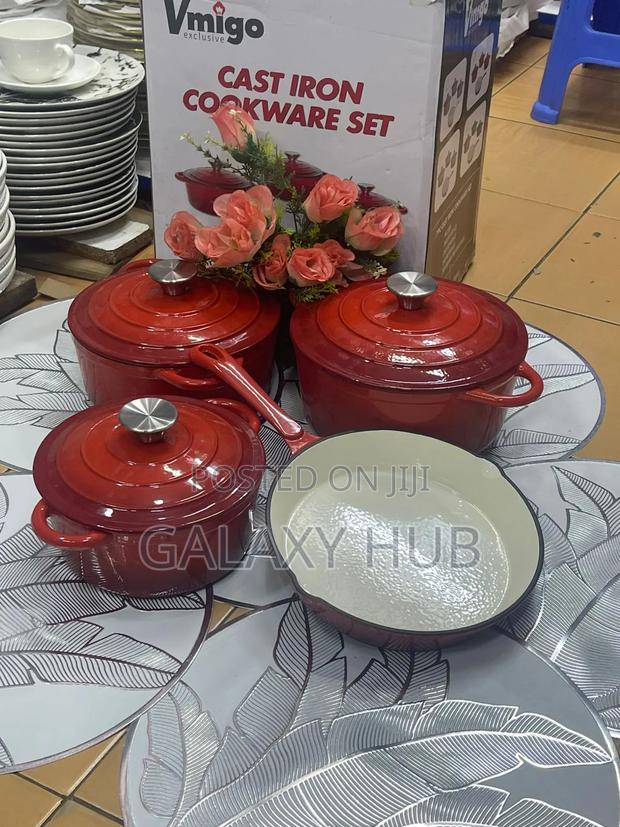 Cast Iron Set 
7 PCS Set 
3 Sufurias 
3 Lids