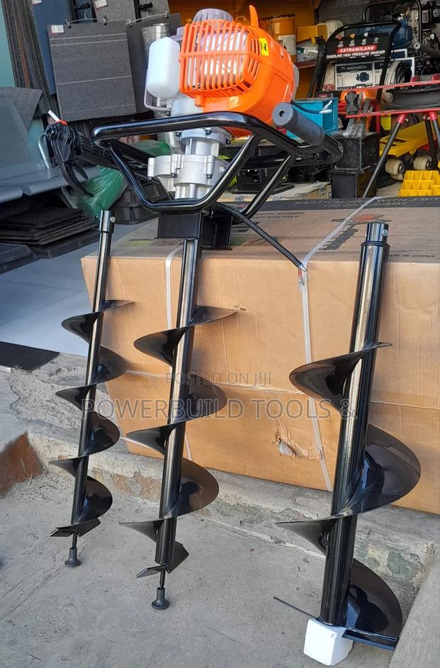 Hawking 4 Stroke Earth Auger Powered by Gx35 Engine - thumbnail 2