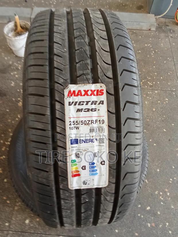 255/50r19 Maxxis Victra M36+ Runflat