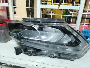 Clean Ex Japan X- Trial Headlight Xenon Available