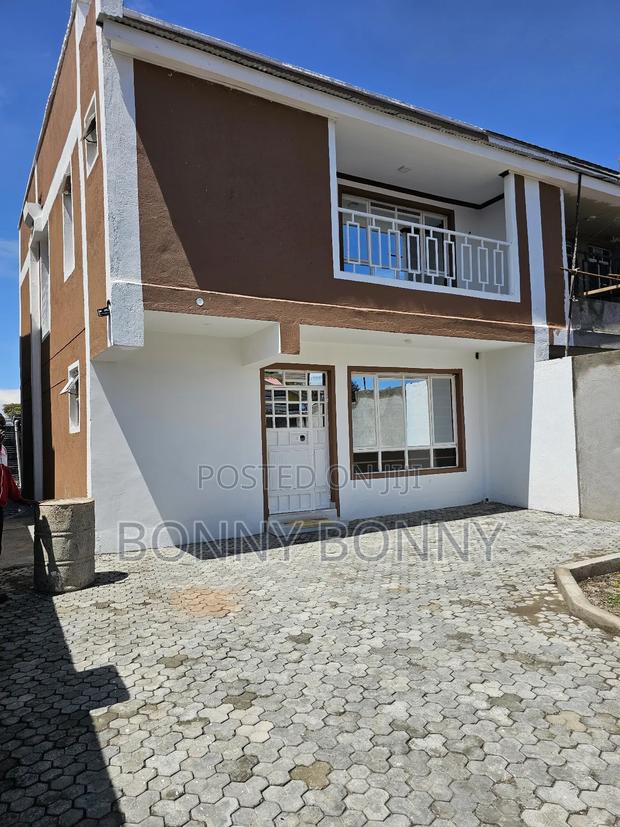 3bdrm Mansion in Kiamunyi for sale