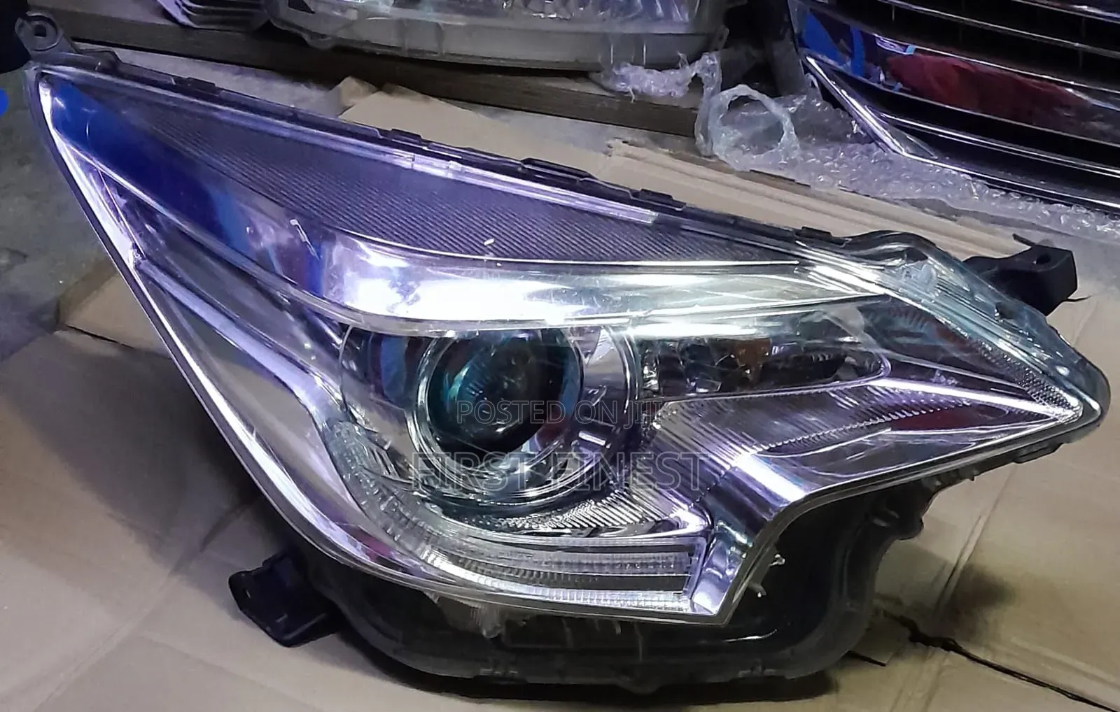 Toyota Ractis Non Xenon Headlights