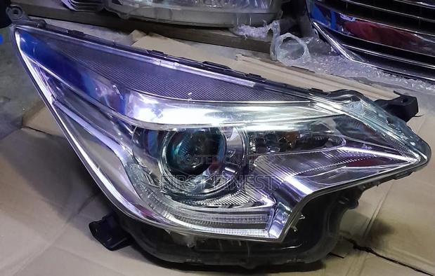 Toyota Ractis Non Xenon Headlights