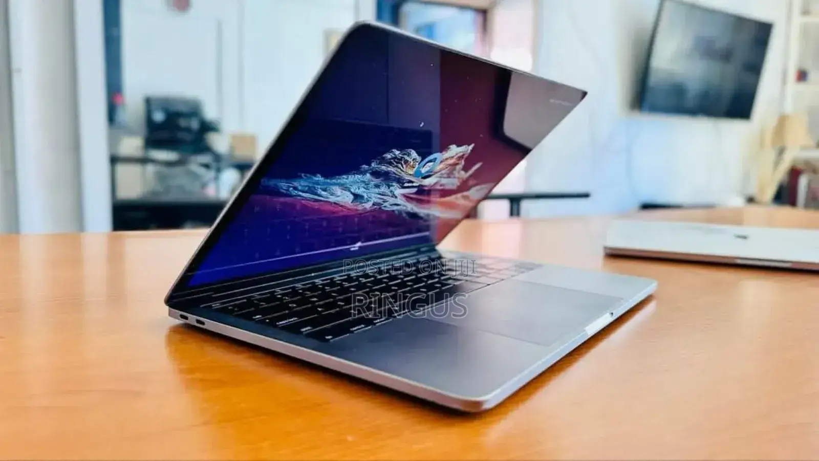 Laptop Apple MacBook Pro 2017 8GB Intel Core i5 SSD 256GB