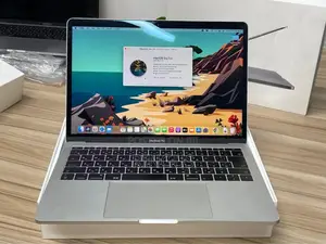 Laptop Apple MacBook Pro 2017 8GB Intel Core i5 SSD 256GB