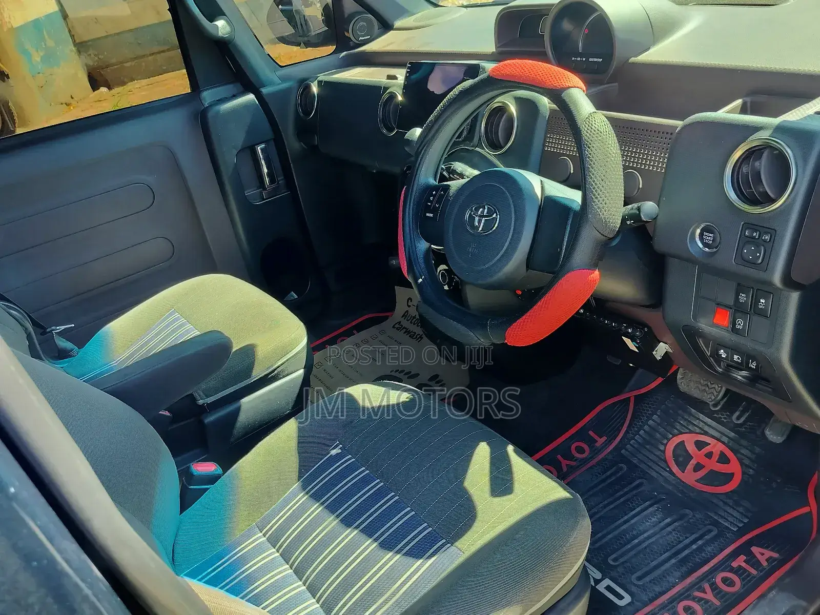 Toyota Spade 2017 Burgundy