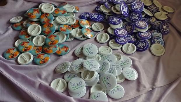Button Pin Badges - main view