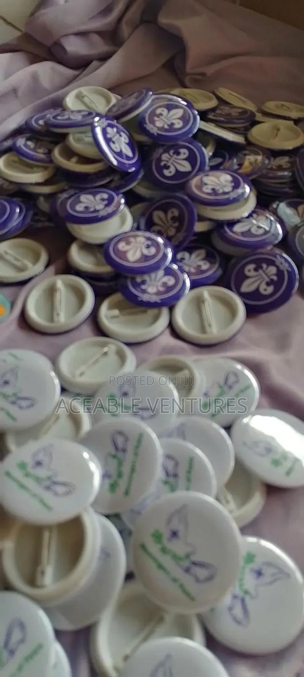 Button Pin Badges - thumbnail 3