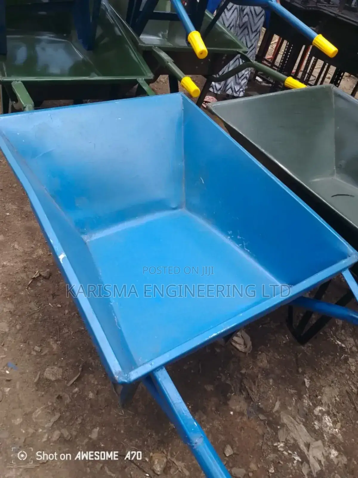Heavy Duty Wheelbarrow