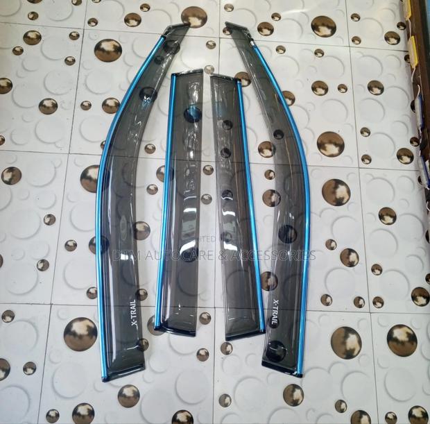 Windbreaker Nissan X-Trail 2008 - main view