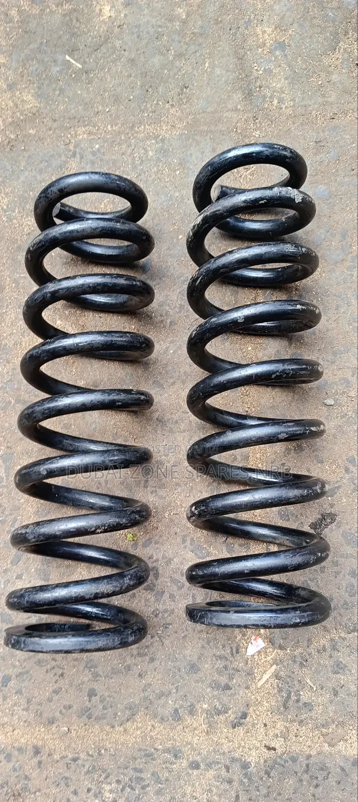 Land Cruiser V8 200-Series Coil Springs.