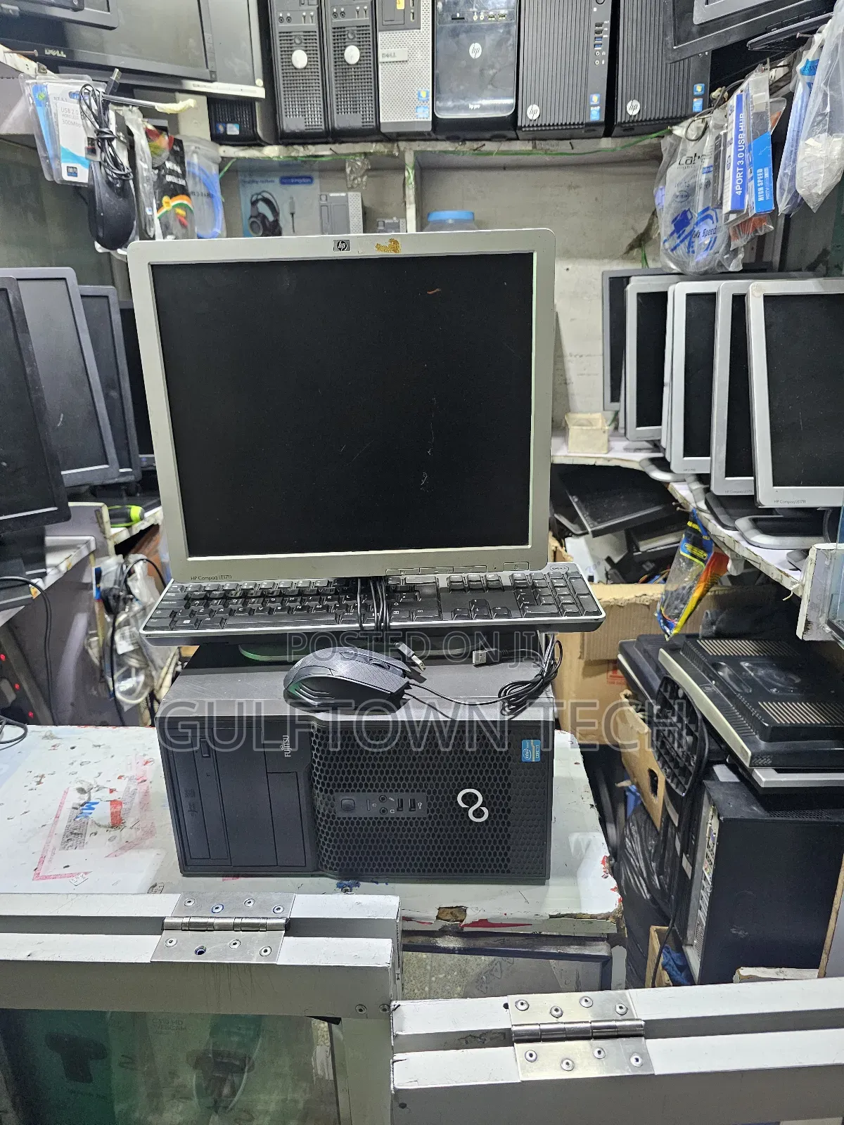 Desktop Computer Fujitsu Esprimo P958 4GB Intel Core i3 HDD 320GB