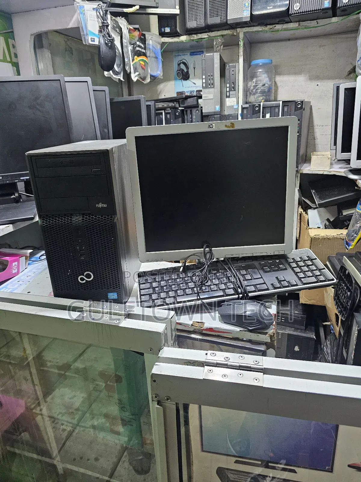 Desktop Computer Fujitsu Esprimo P958 4GB Intel Core i3 HDD 320GB