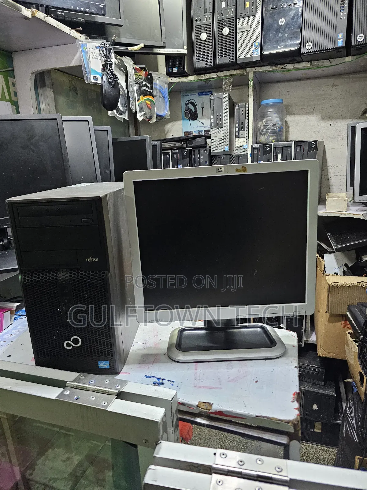 Desktop Computer Fujitsu Esprimo P958 4GB Intel Core i3 HDD 320GB