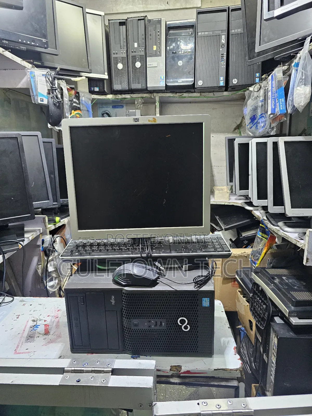 Desktop Computer Fujitsu Esprimo P958 4GB Intel Core i3 HDD 320GB