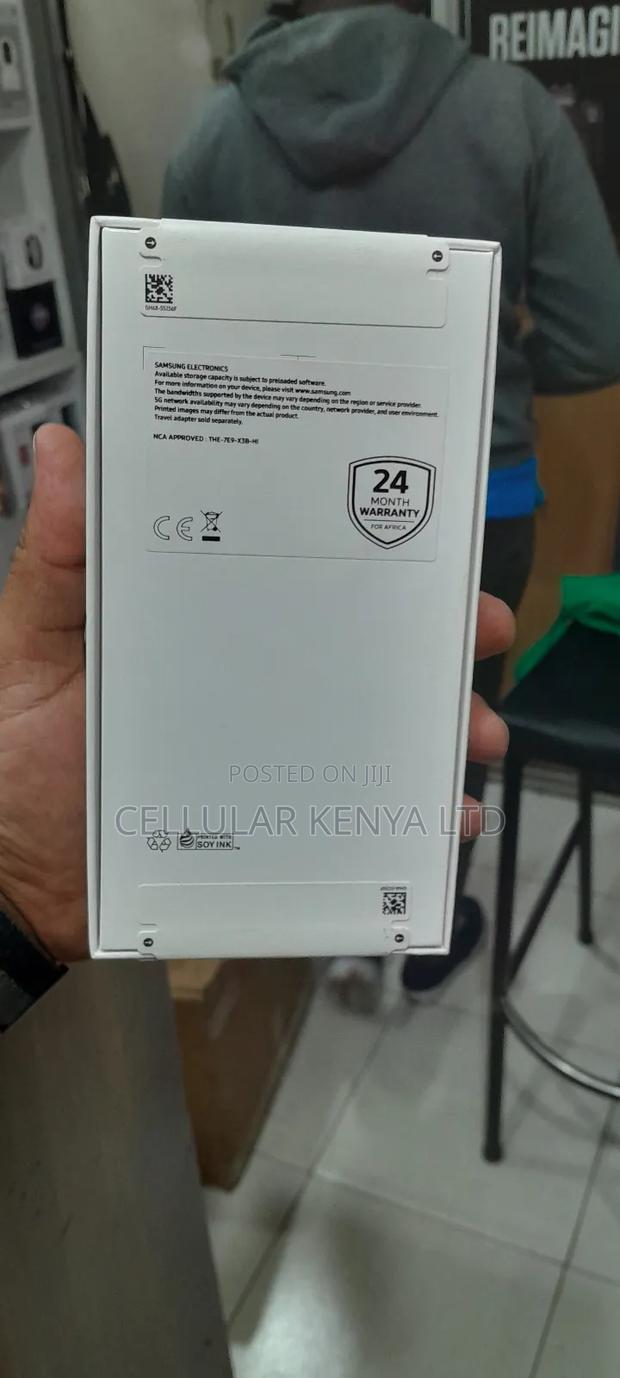 New Samsung Galaxy A56 256 GB Black - thumbnail 3