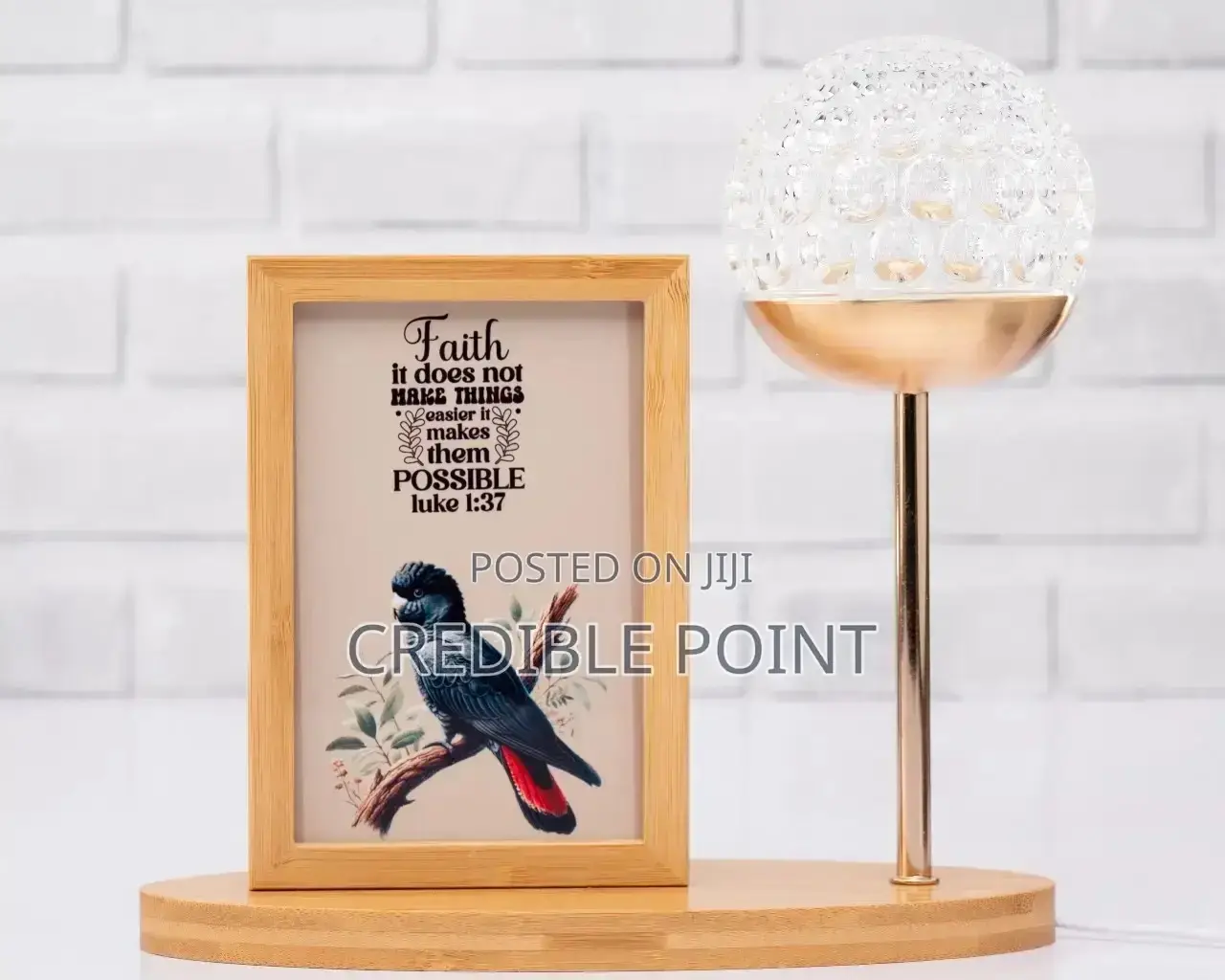 Usb Frame With a Circular Side Lamp