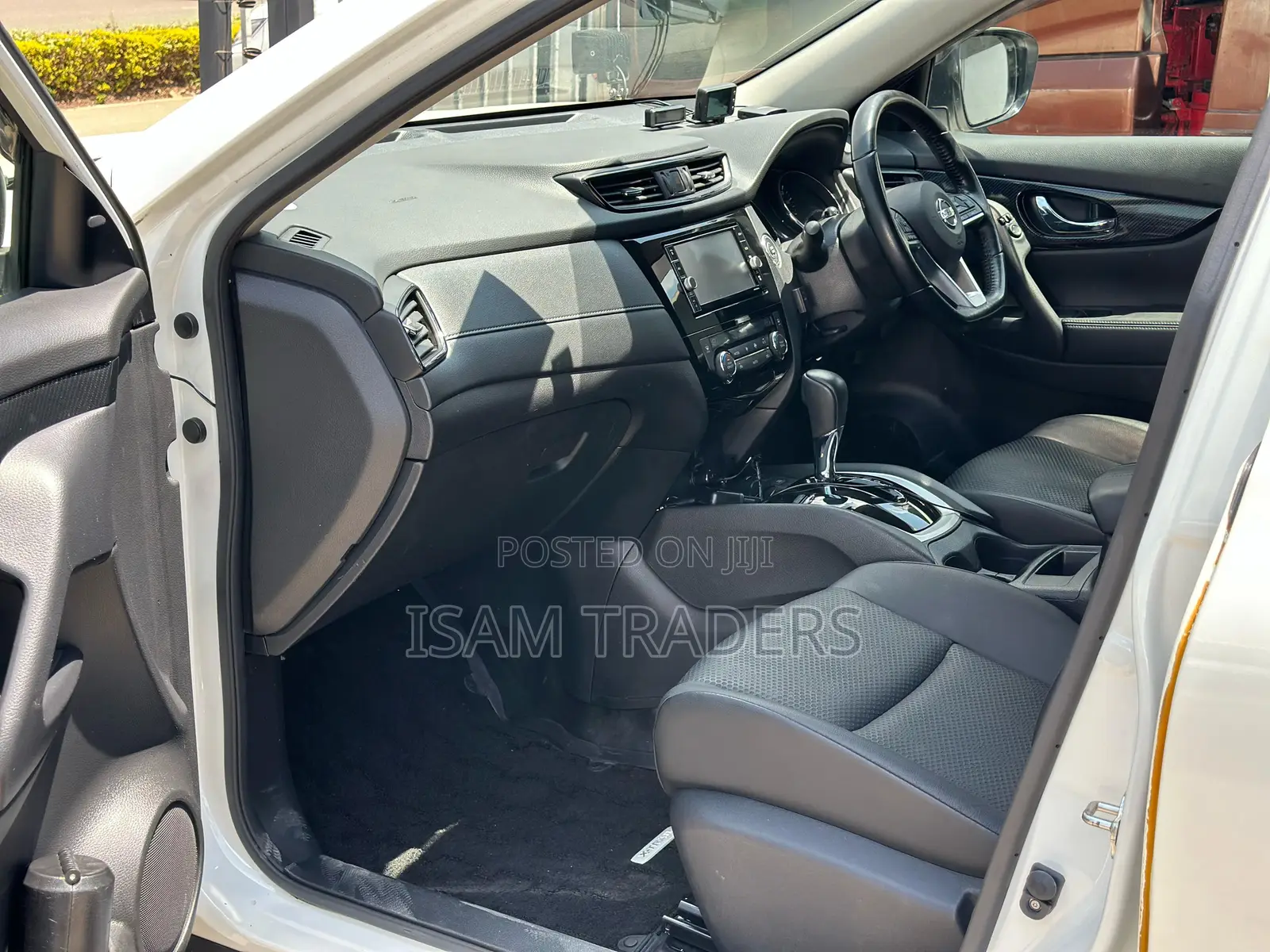 Nissan X-Trail 2.0 Petrol FWD 2019 Pearl