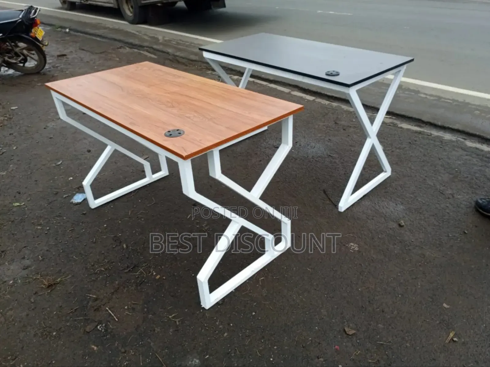 Lecture Table / Metallic Stand Tables