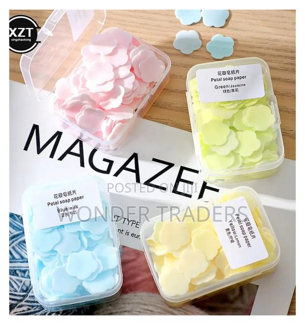.100 PCS Portable Soap Paper Disposal Travel Case*
