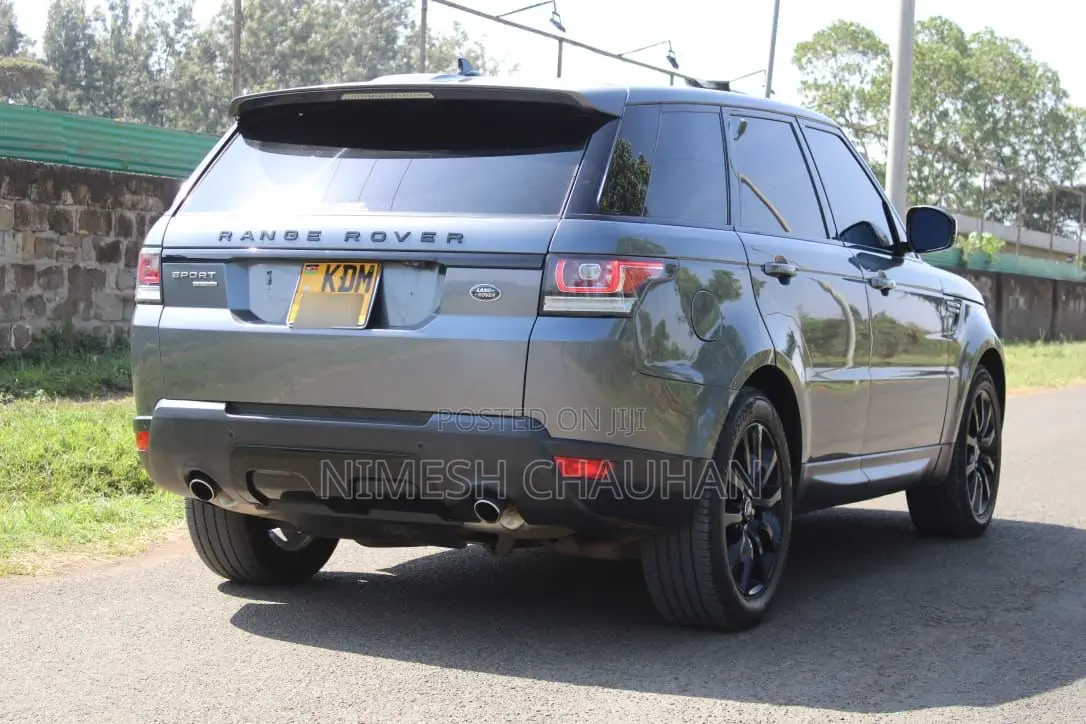 Land Rover Range Rover 3.0L Turbocharged Diesel HSE Td6 2016 Gray