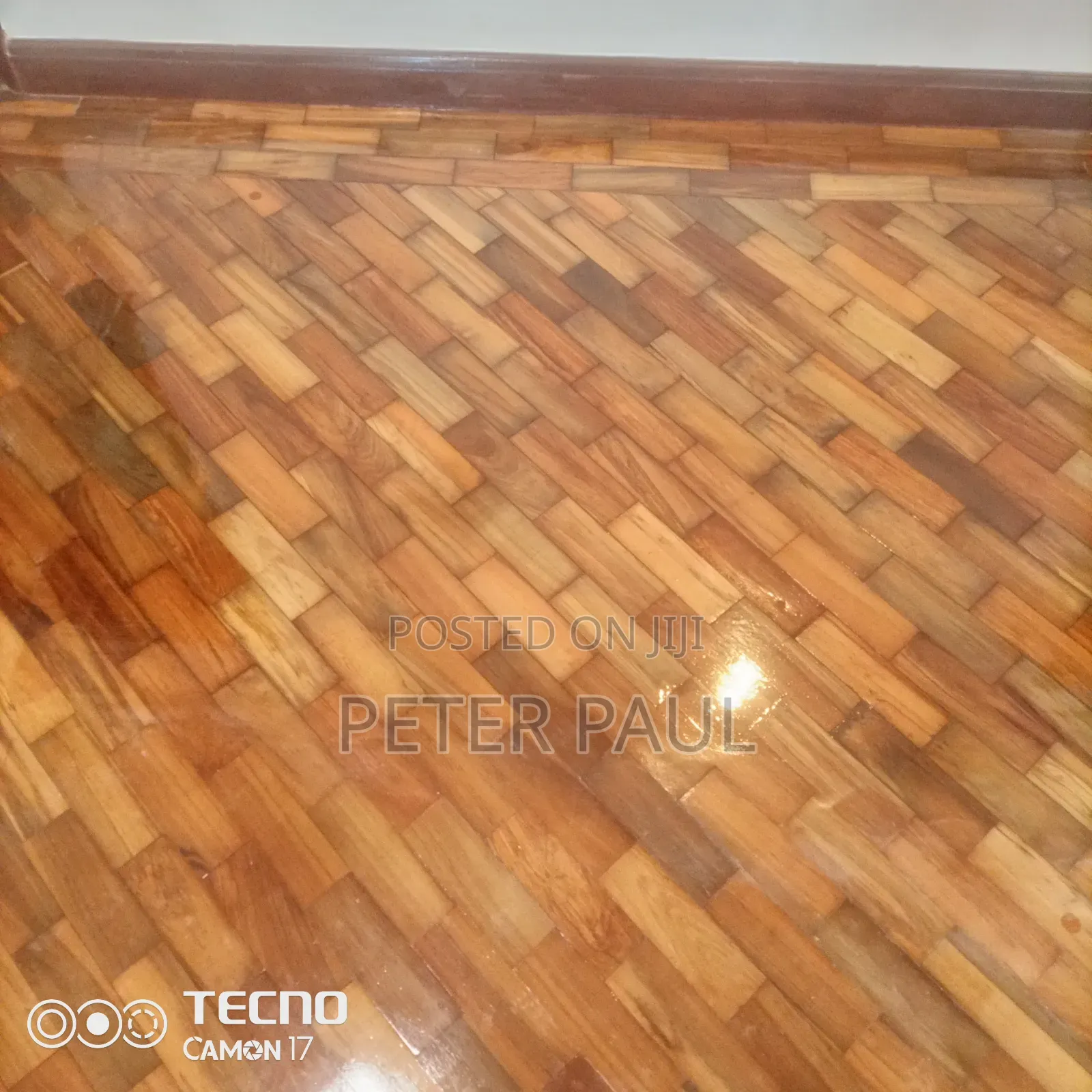 Live Large(Wooden Floor for a Better Living Room Stay)