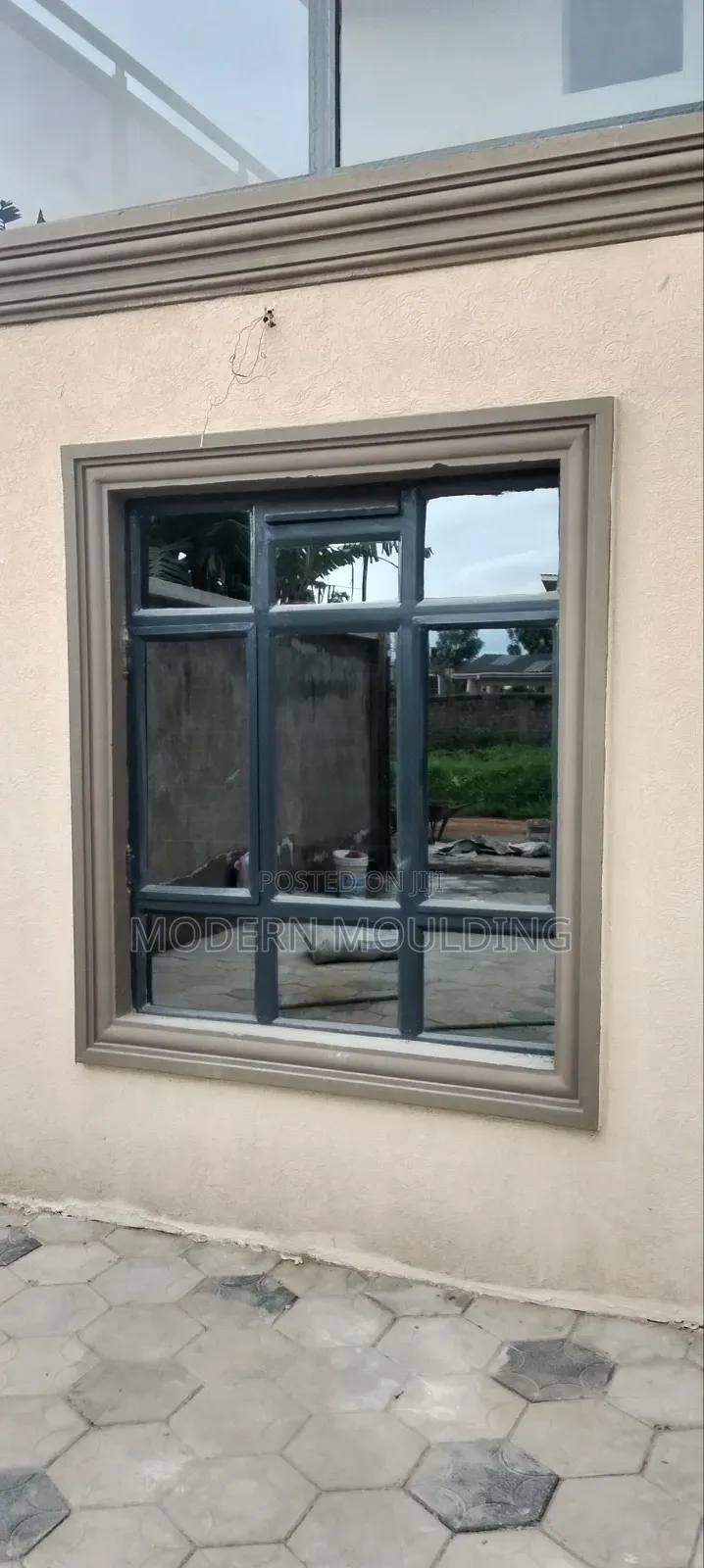 Classic Moulding And Decorations