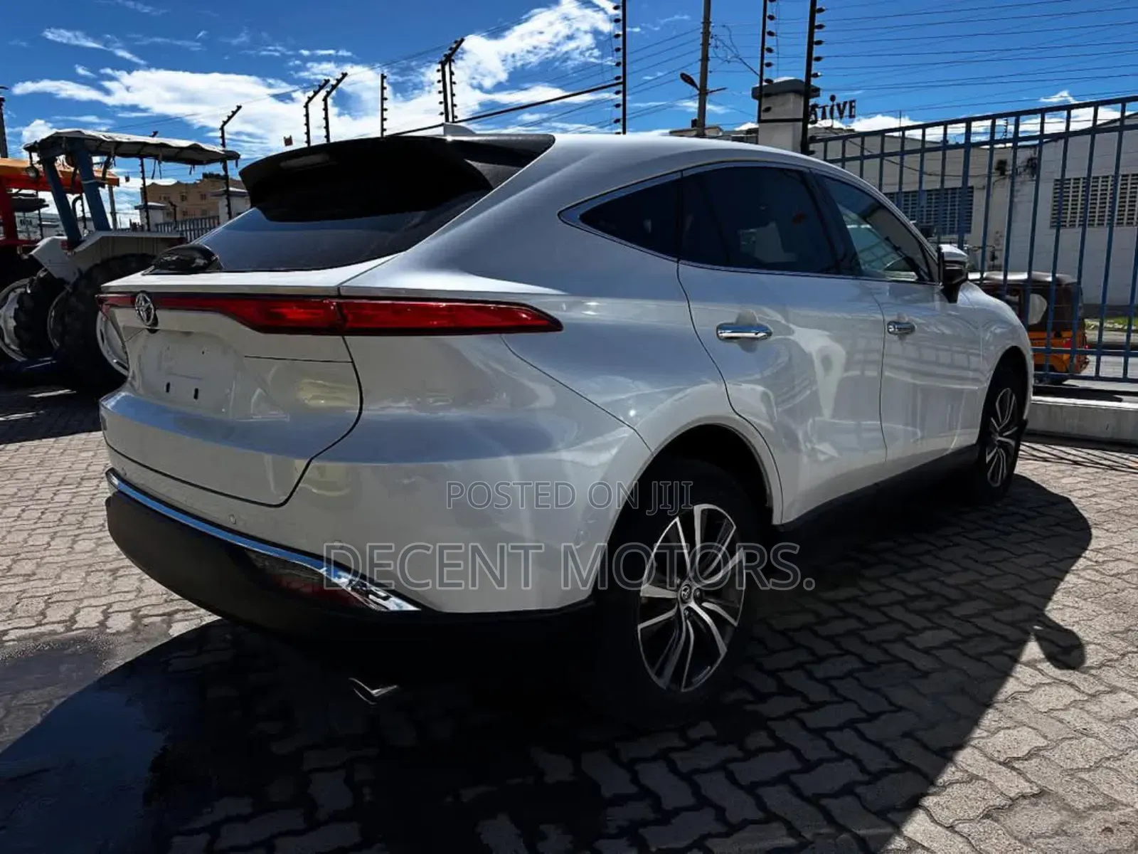 Toyota Harrier 2023 White