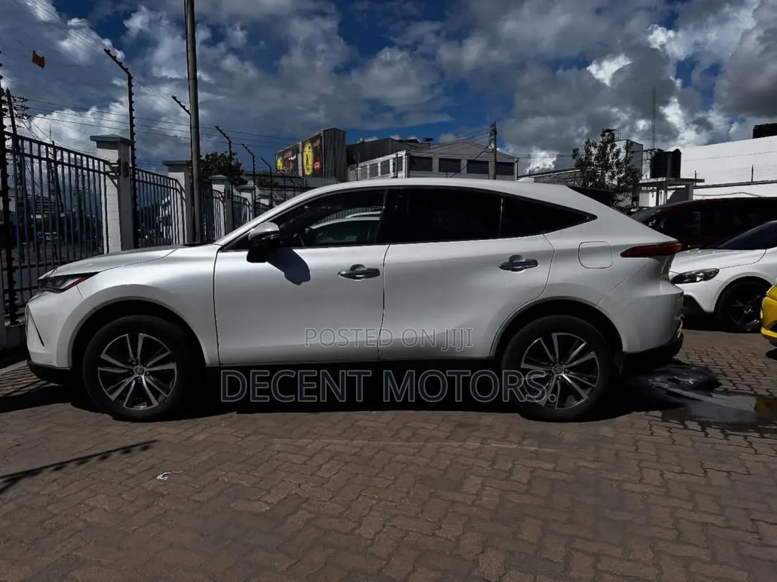 Toyota Harrier 2023 White